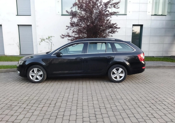 Skoda Octavia cena 37000 przebieg: 214800, rok produkcji 2015 z Wyrzysk małe 154